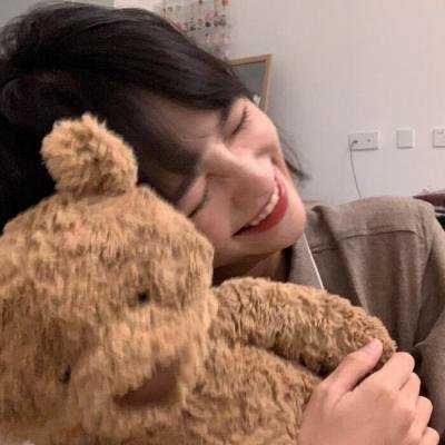 街上流行红裙子